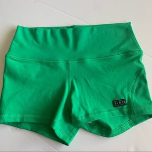 FLEO Apex Contour size Small. Rewards shorts!